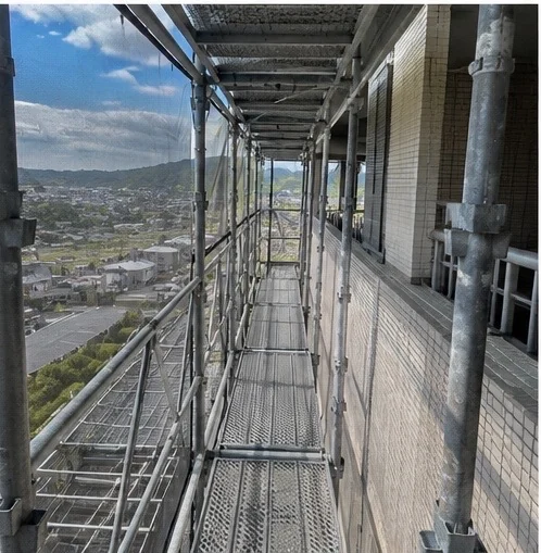 マンション高層階の作業床